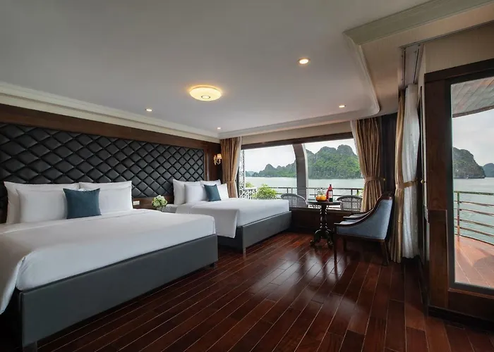 La Pandora Cruises 4* 下龍
