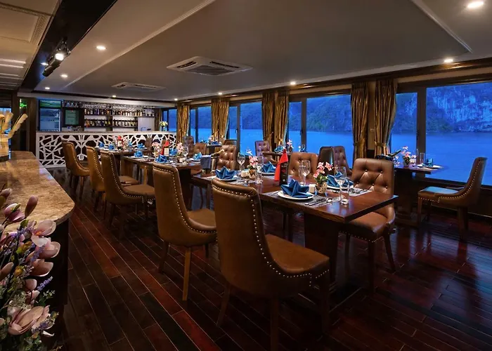 La Pandora Cruises Botel